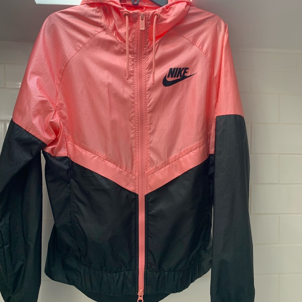 Nike girls track jacket pink/black size xs. NWOT